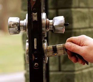 Lock Key Store Hamilton, OH 513-323-3097 Lock Key Store Hamilton, OH 513-323-3097 - 13-Re-Key-Locks